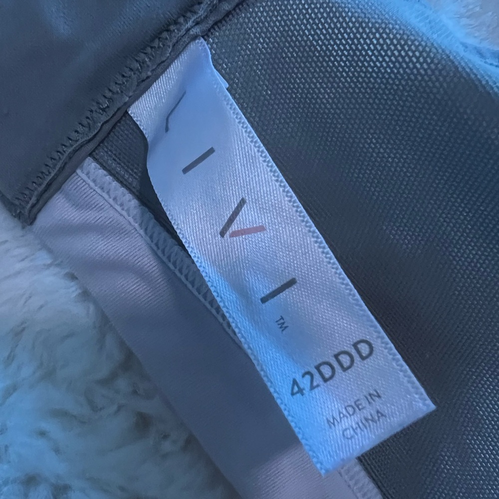 Livi Active Gray Bra Full Support Wireless Sports Bra